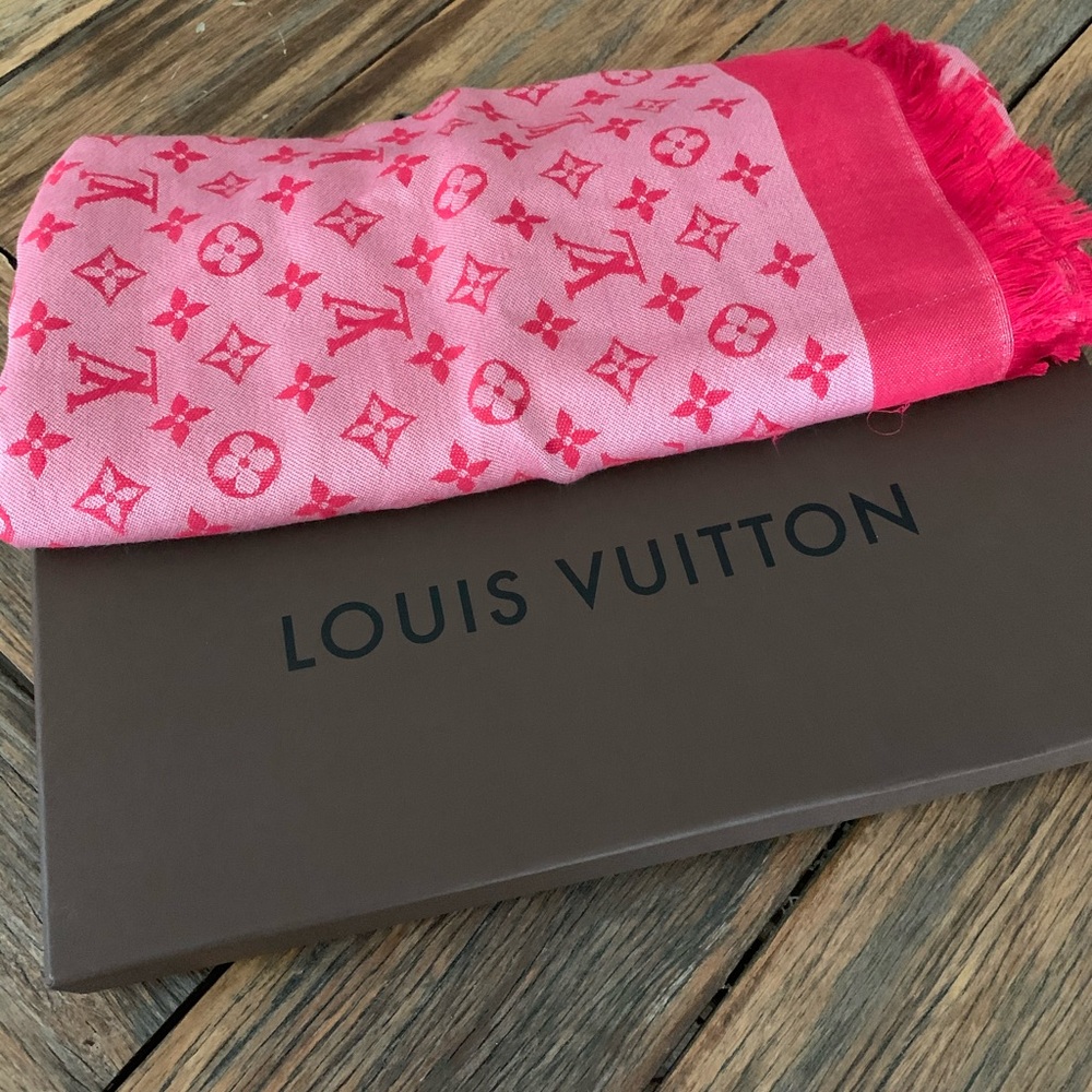 Louis Vuitton Scarf